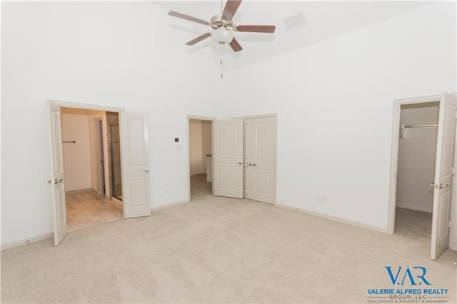 Building Photo - 2221 Jameson Ln