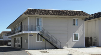 Building Photo - 1112 W 5th St