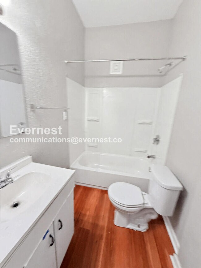 Building Photo - 1311 Mason St