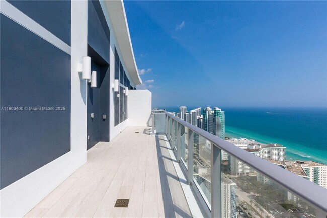Building Photo - 4010 S Ocean Dr