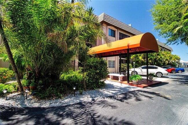 Building Photo - 3700 S Osprey Ave