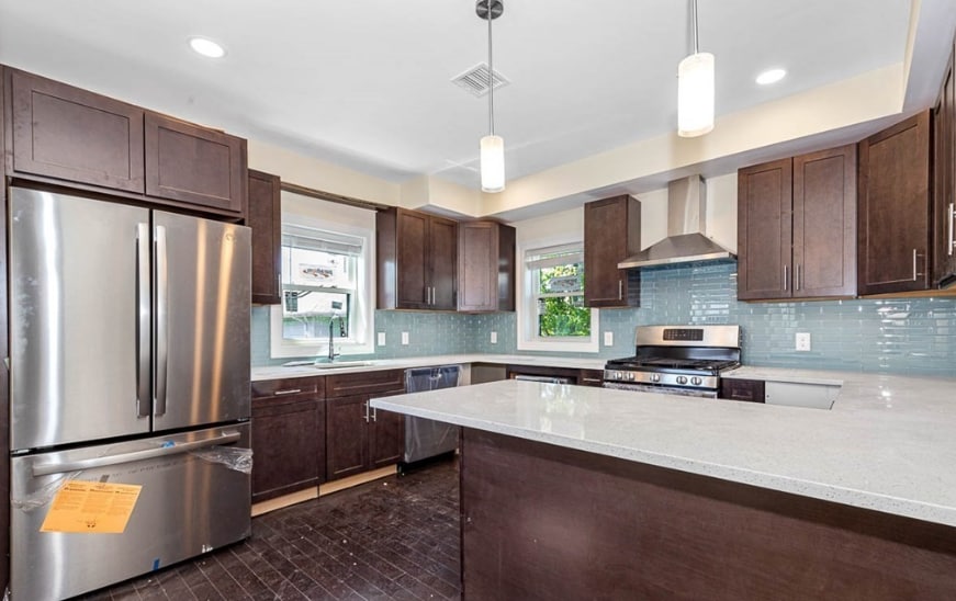 Primary Photo - 85 Fern Rd