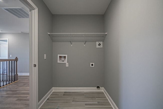 Building Photo - 281 Cypress Creek Dr NE