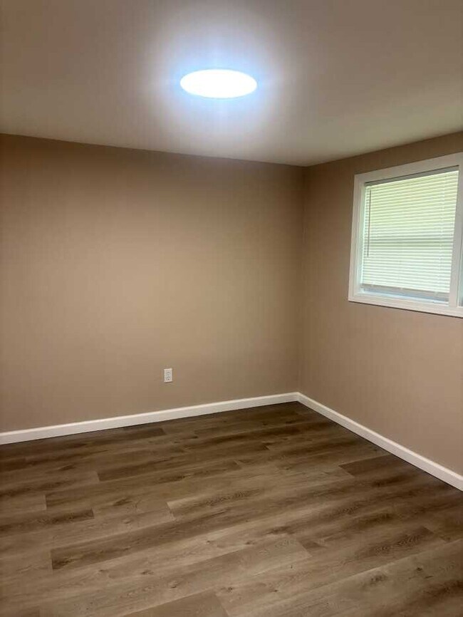 Building Photo - 3055 Melody Ln