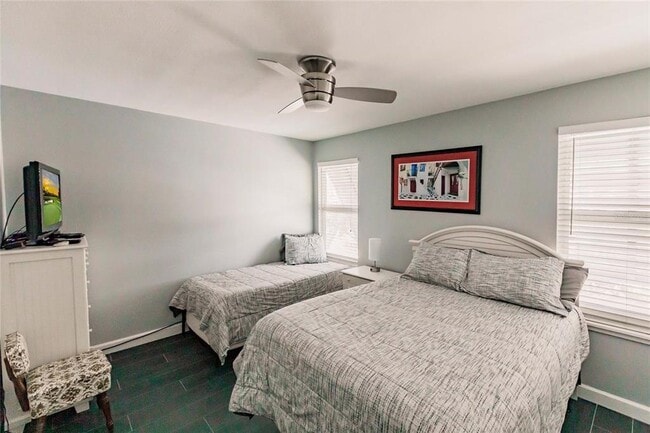 Building Photo - 6053 E Peppertree Way