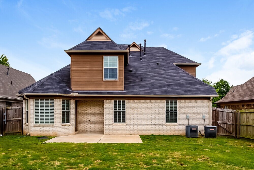 Building Photo - 7911 Ridgedale Dr