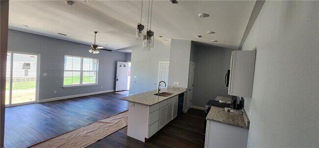 Building Photo - 3114 Old Wire Rd