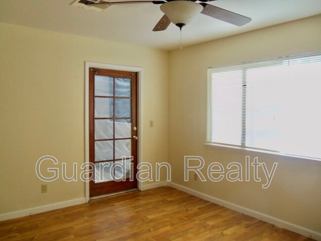 Building Photo - 2639 Jacyra Ave