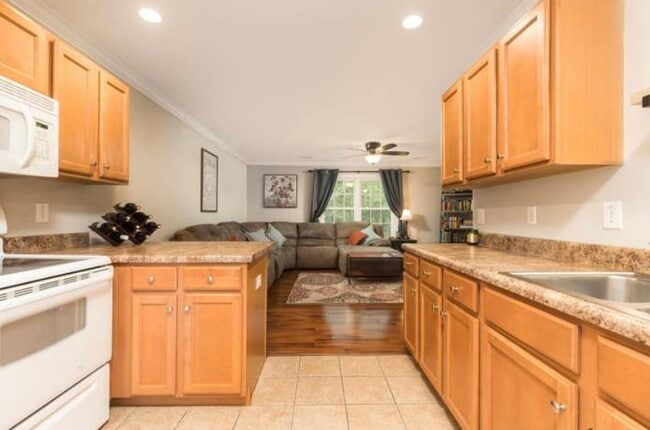 Kitchen level 2 - 5005 Double Fox Rd