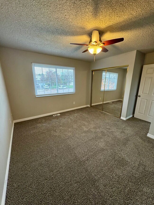 Building Photo - Lovely 3 bedroom+ Office in Widefield