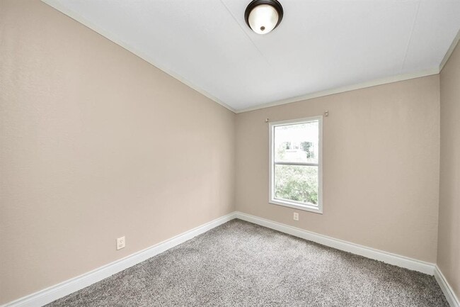 Building Photo - 524 Rd 5253