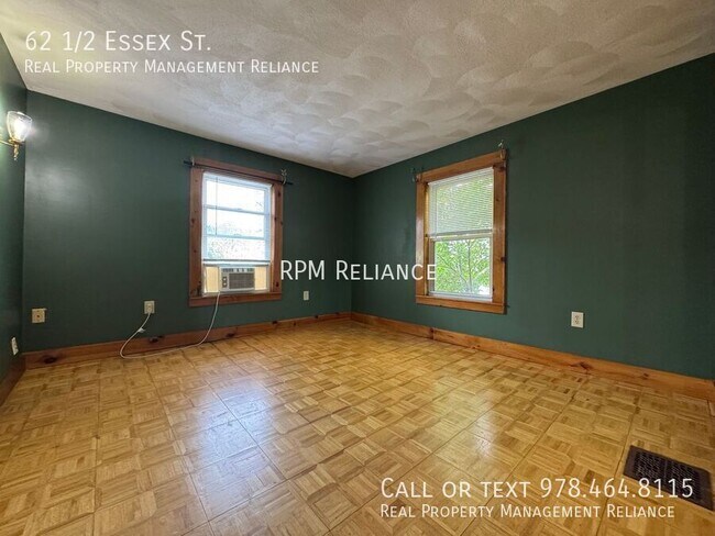 Building Photo - 62 1/2 Essex St.-