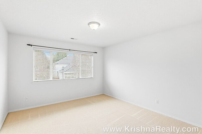 Building Photo - Beautiful 4 BD | 2.5 BA | Single-Family Home in Orenco Gardens | Charming Home in a Quiet Hillsbo...