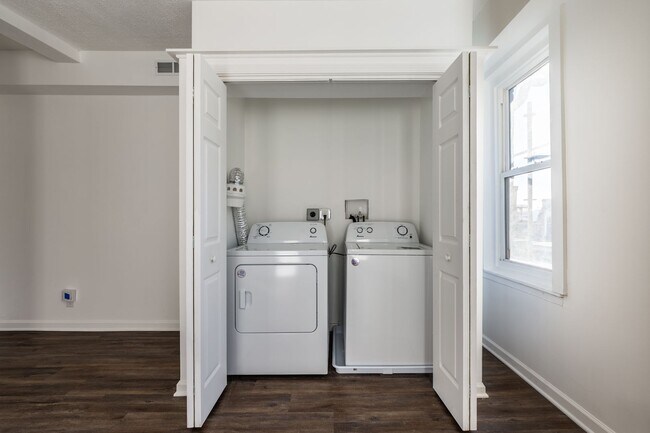 Building Photo - 4415 Garwood Way