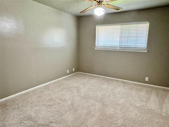 Building Photo - 7920 Royal Ln