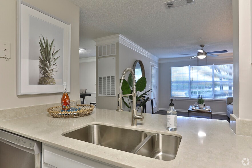 2BR, 2BA - Crestmont at Thornblade Apartments