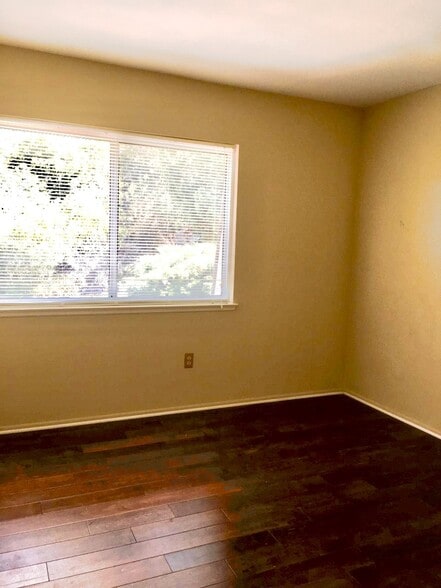 Bedroom - 17218 Escalon Dr