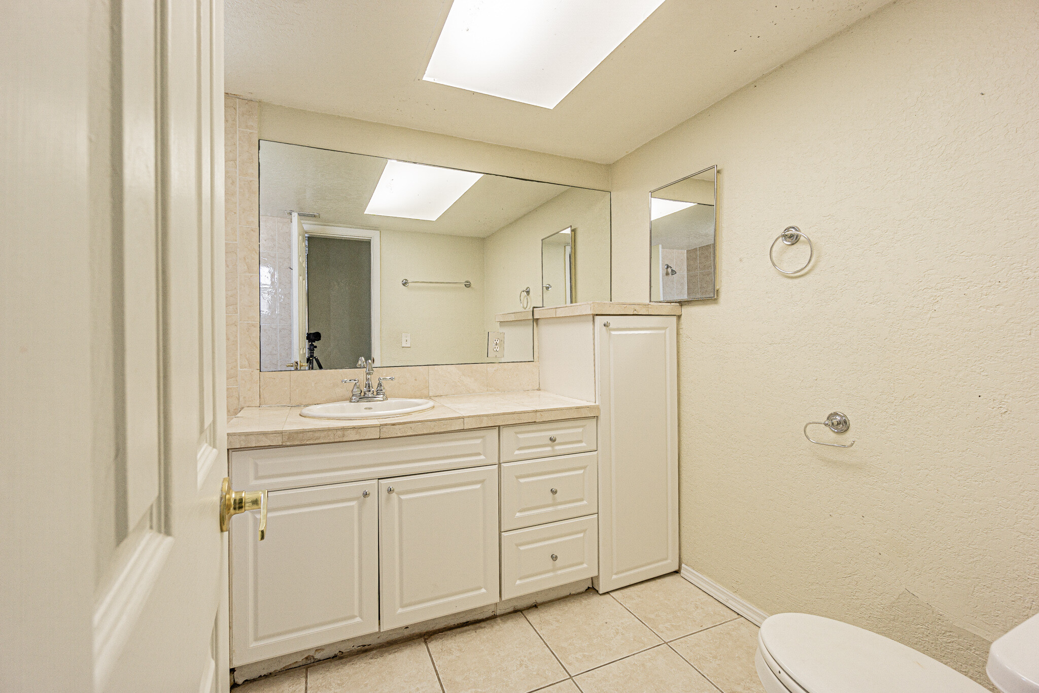 Building Photo - 4149 Floramar Ter