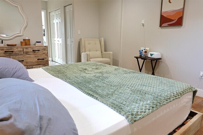 Building Photo - 10804 NW 2nd Ave