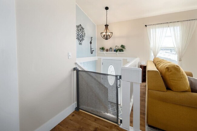 Building Photo - 515 Hawks Blvd