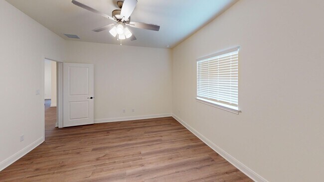 Building Photo - 6610 Bendale Dr