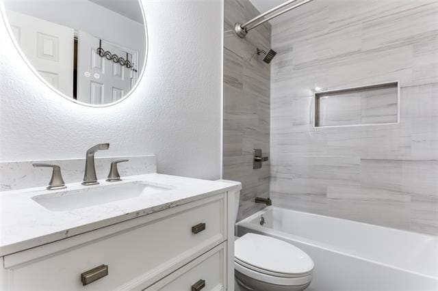 Building Photo - 3825 Miramar Dr