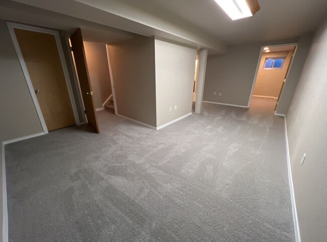 Building Photo - 3 Bedroom 2 Bathroom Home in Roxborough