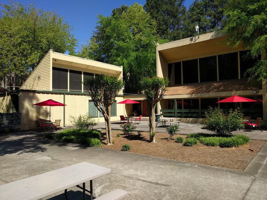 Oak Creek Apartments Avondale Estates