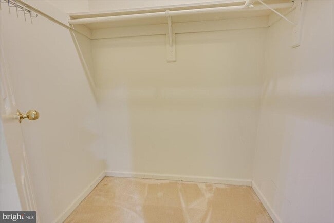 Building Photo - 112 Appletree Ct