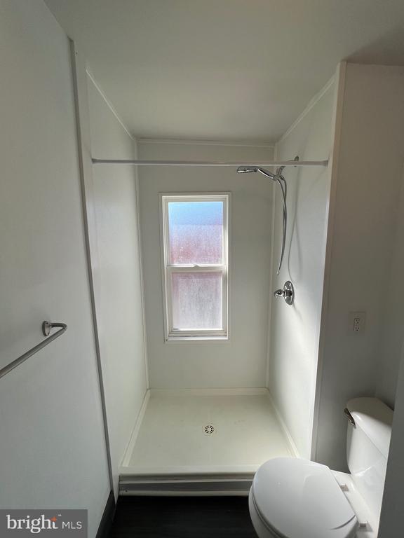 Building Photo - 438 Mitchell Ave