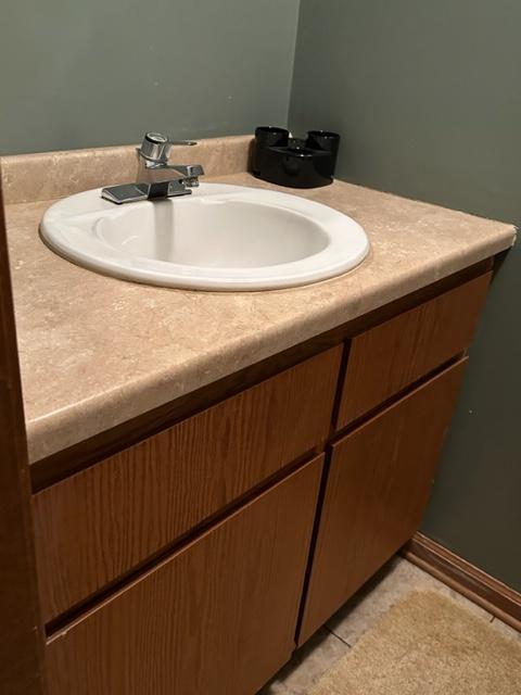 Building Photo - 8 Colonial Ct