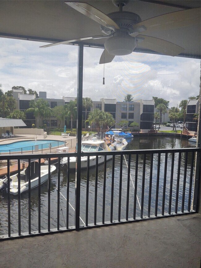 Building Photo - 9 Royal Palm Way