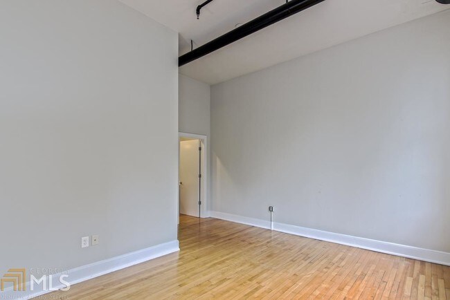 Building Photo - 978 North Avenue NE