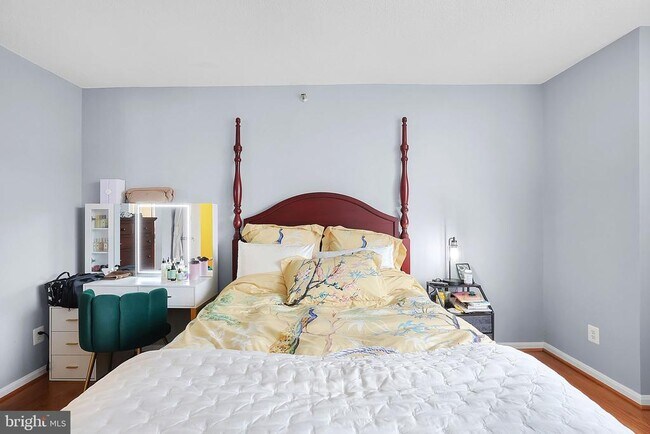 Building Photo - 3713 S George Mason Dr