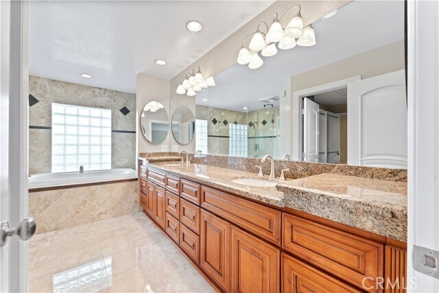 Building Photo - 24832 Los Gatos Dr