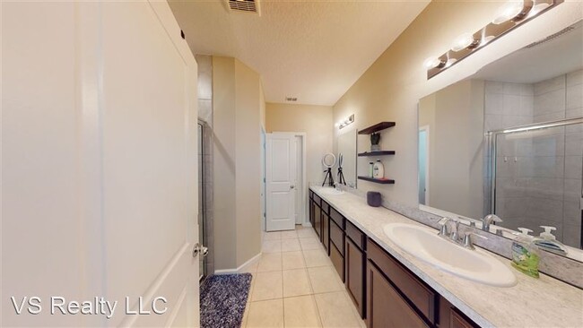 Building Photo - 5538 Kellar Cir