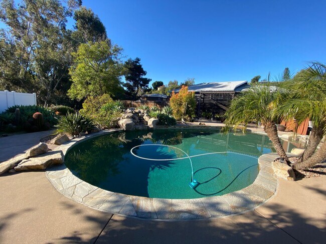 Building Photo - 1651 Chiswick Ct