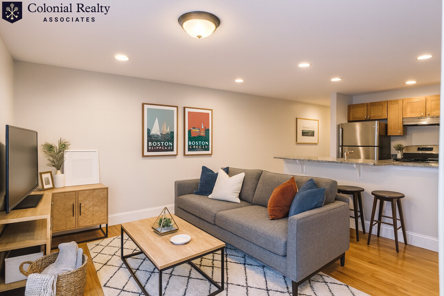 Building Photo - 328 St Paul St