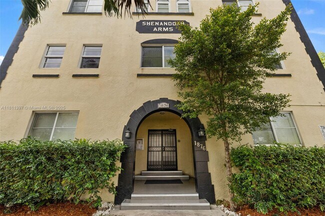 Building Photo - 1876 SW 11th Terrace