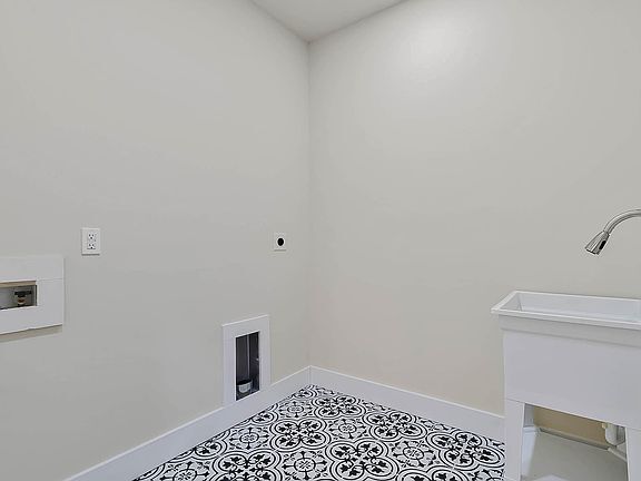 Building Photo - Build Equity While Leasing - Lease and Own from Day One!