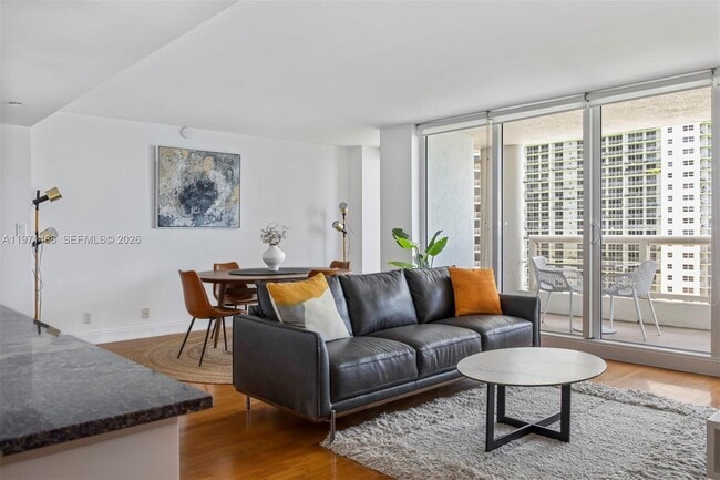 Building Photo - 1717 N Bayshore Dr