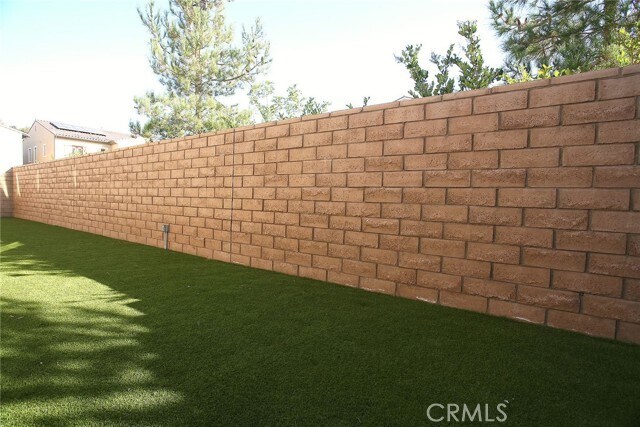 Building Photo - 204 Sutters