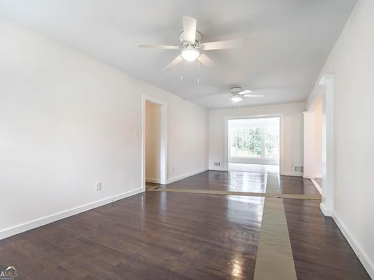 Building Photo - 201 Sherman St