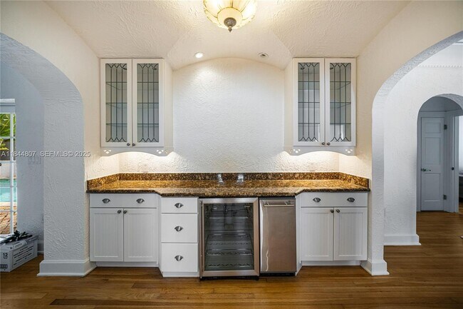 Building Photo - 1765 Wa Kee Na Dr