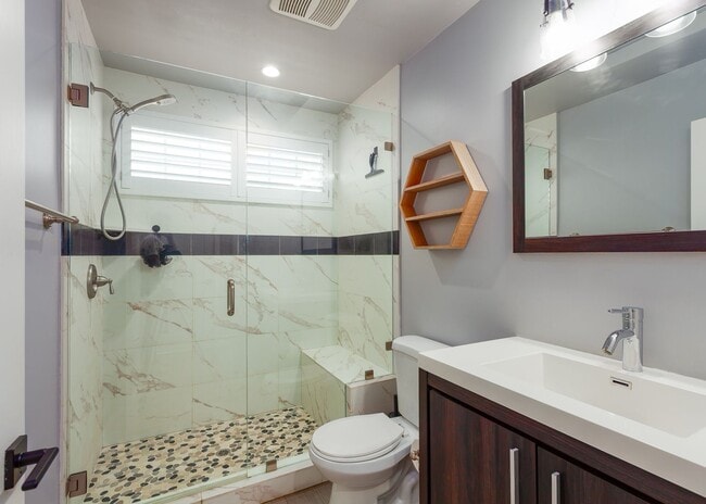 Building Photo - *Unfurnished* Gorgeous 4-Bed Oasis with Po...