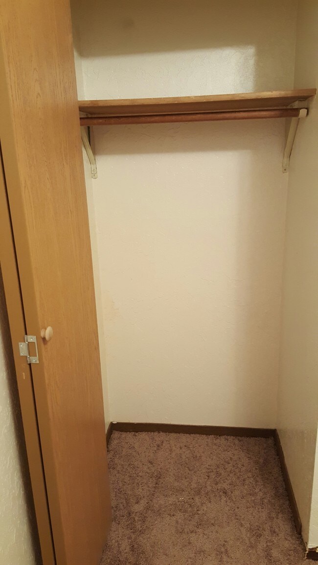 Building Photo - Rosewood Apartments