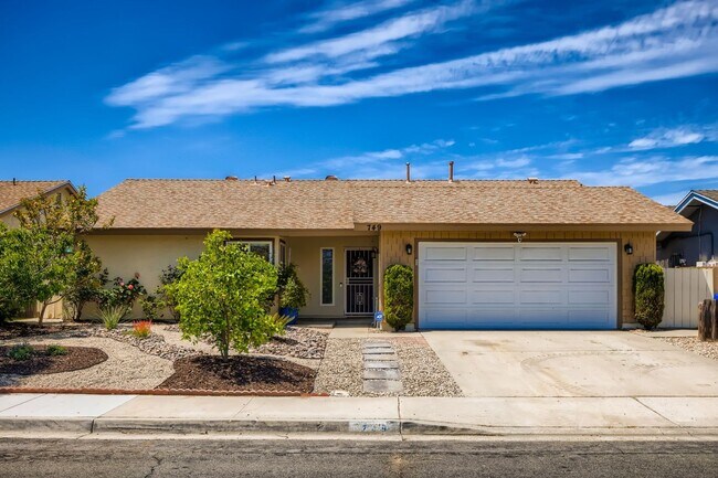 Building Photo - Impressive Oceanside Home For Rent