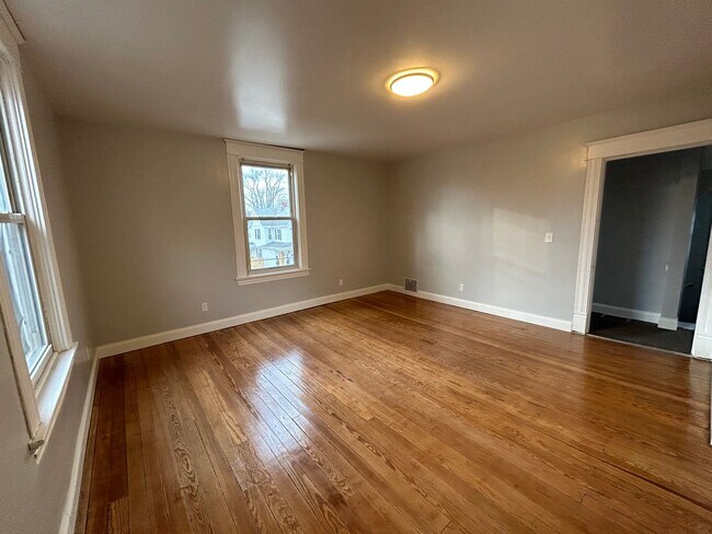Building Photo - Cozy Duplex in Cheviot