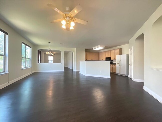 Building Photo - 4412 Woodstock Dr