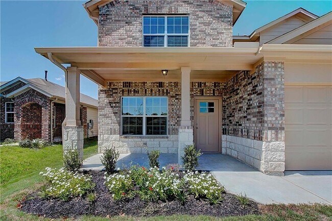 Building Photo - 2212 Bettylou Ln